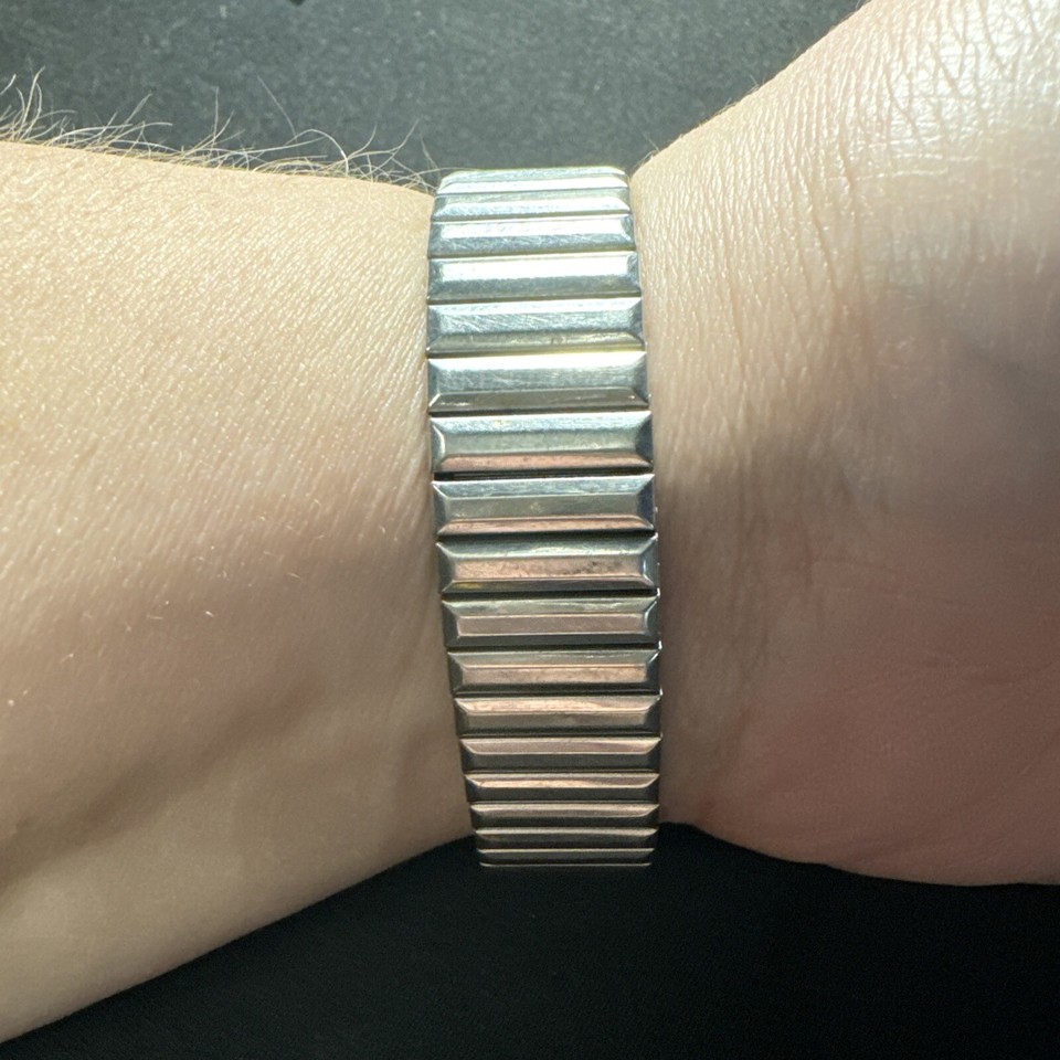 VINTAGE ALPHA 17 JEWELS INCABLOC SWISS MANUAL HANDWIND WATERPROOF WATCH