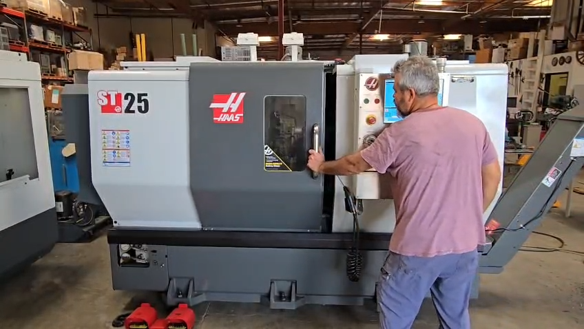 HAAS ST-25 ST25 CNC Turning Center Lathe Probing Very Low Hours