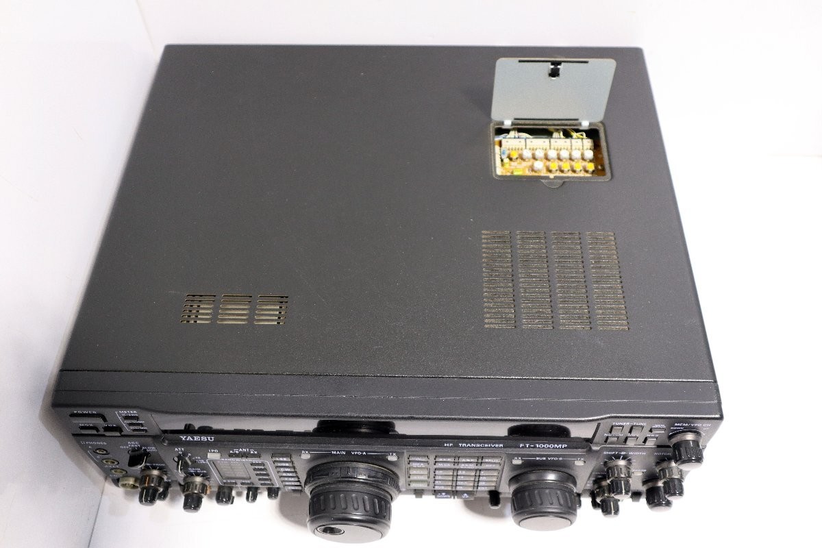 YAESU名機  FT-1000MP(100W機)＋SP-8＋MD-100 Yaesu FT-1000MP Enhanced Digital Signal Processing