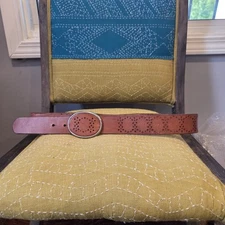 WOMENS Small AEROPOSTALE BROWN LEATHER BELT WITH SILVER AND LEATHER BUCKLE 