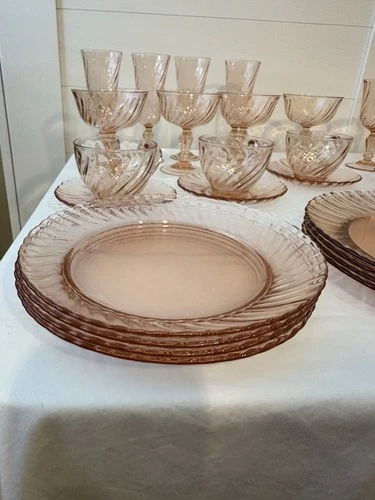 44 Pieces Of Pink Depression Glass Dishes Plates And Cups Pre-owned