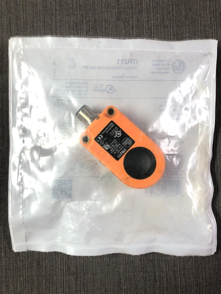 Ifm I7R211 (I7R3020-FPKG/DY/US-100-IPF) Inductive Ring Sensor PNP NO/NC 10-35VDC - Image 2 of 4