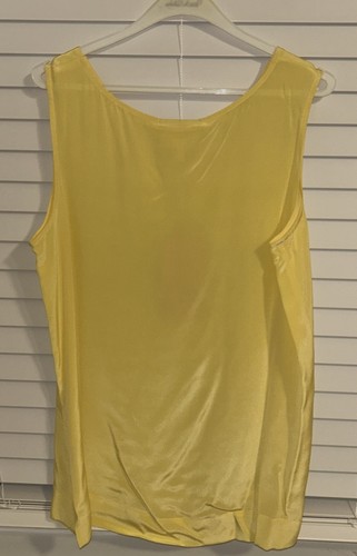 Blusa Diane von Furstenberg 100 % seda sin mangas amarilla cuello redondo talla M - Imagen 6 de 6