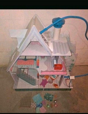 LOL Puppenhaus Winter Cottage mit LED Beleuchtung