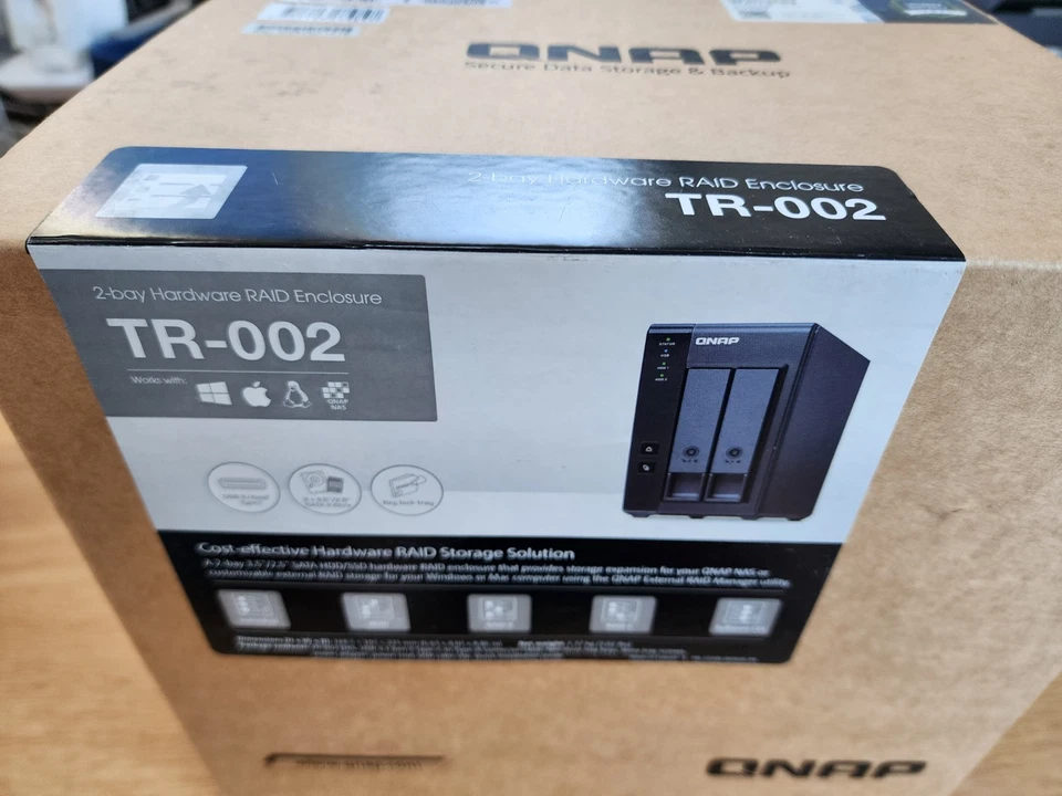 QNAP TR-002-24W-US 4TB 2-Bay USB 3.2 Gen 2 Type-C RAID 1 Array (2 x 4TB) - Image 3 of 4
