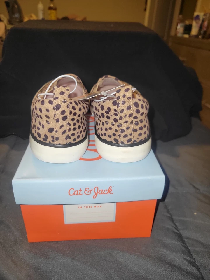 ¡NUEVO! Zapatos sin cordones Cat & Jack de leopardo para niñas talla 3 niñas grandes nuevos con etiquetas Foto 2 de 3