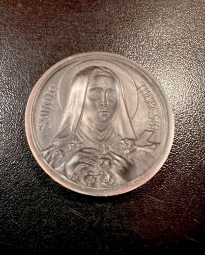 Rare Grosse Médaille En Verre St Thérèse De L’enfant Jésus French Antique - Photo 1/5