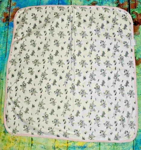 Vitamins Baby Girl Blanket Black White Floral Toile Pink Back "Pretty" Cotton - Picture 4 of 6