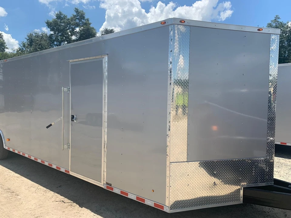 Remolque cerrado para carros de carga de carreras 2024 8,5 X 36 nuevo con opciones compuesto Foto 3 de 4