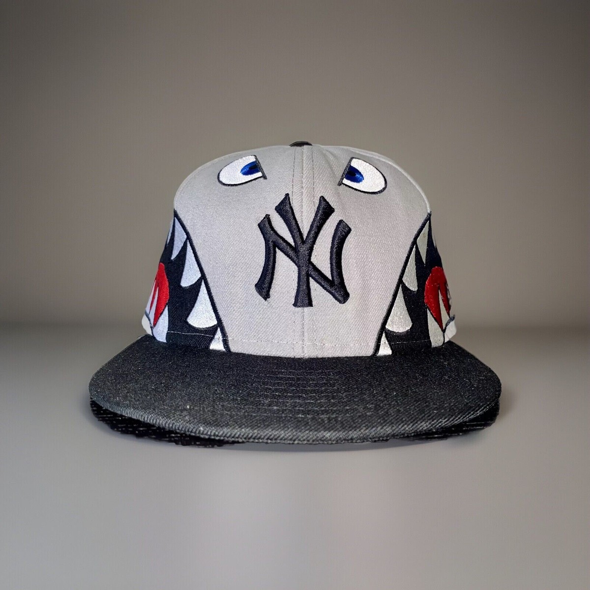 SHARK NEW ERA 59FIFTY CAP 【2XL】 New York Yankees 