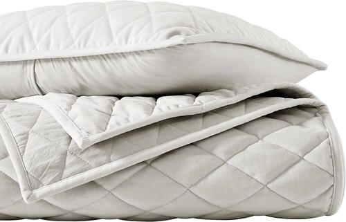 Vera Wang King Quilt Set Diamond Velvet Natural Ivory, King - Picture 3 of 3
