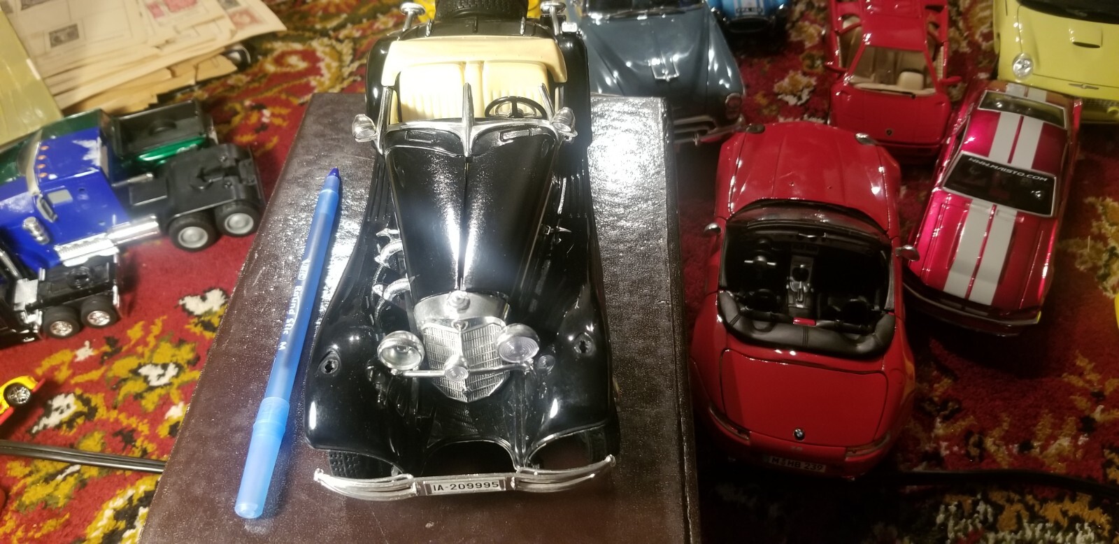 Collection Of 16 Vintage Collector Diecast Used Cars Scale 1.24 And 1.