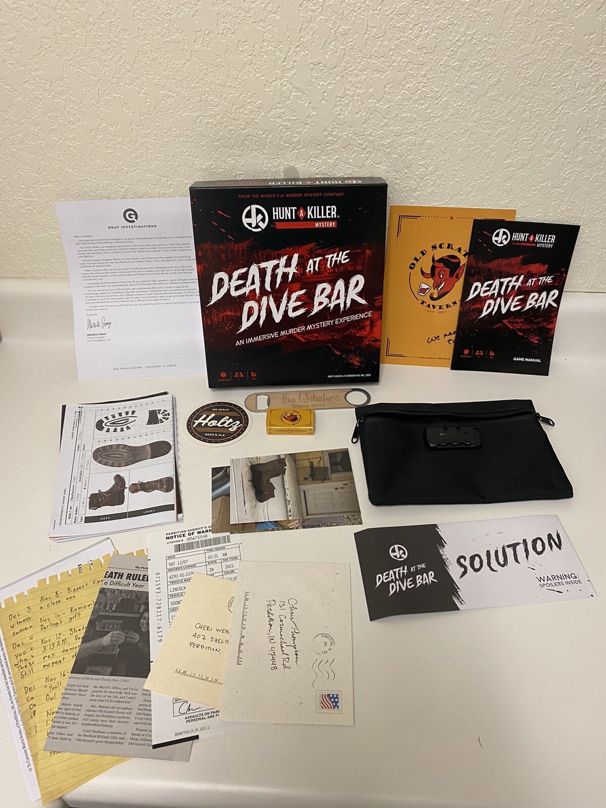 Hunt A Killer DEATH AT THE DIVE BAR Murder Mystery Game COMPLETE In Box  860003320006 | eBay