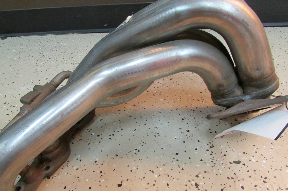 Maserati cupé, Spyder, Gransport, colector de escape derecho, nuevo, no EE. UU., P/N 183795 Foto 4 de 4