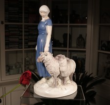 Bing & Grondahl - Hirtin m. Schafen -vintage Porzellangruppe - AXEL LOCHER sign.