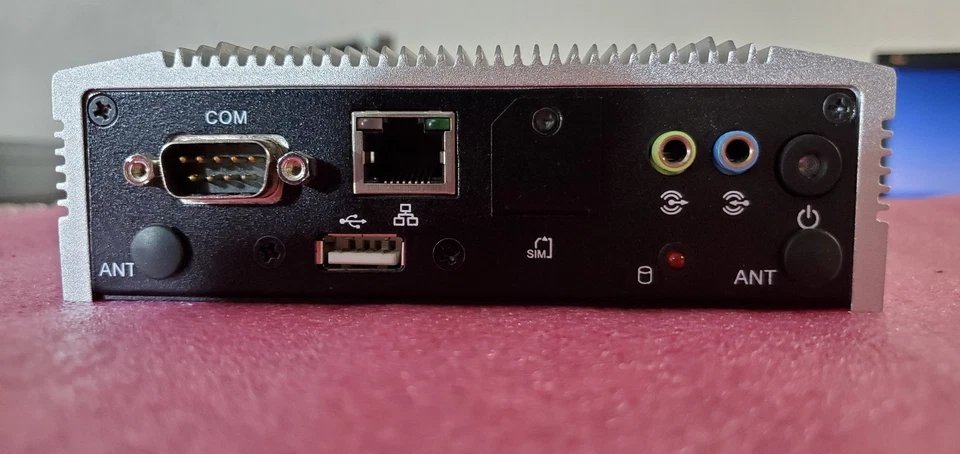 Advantech ARK-1122F-S8A1E Industrial Fanless Box PC 4G/128G/N2800 IPC - Image 3 of 4