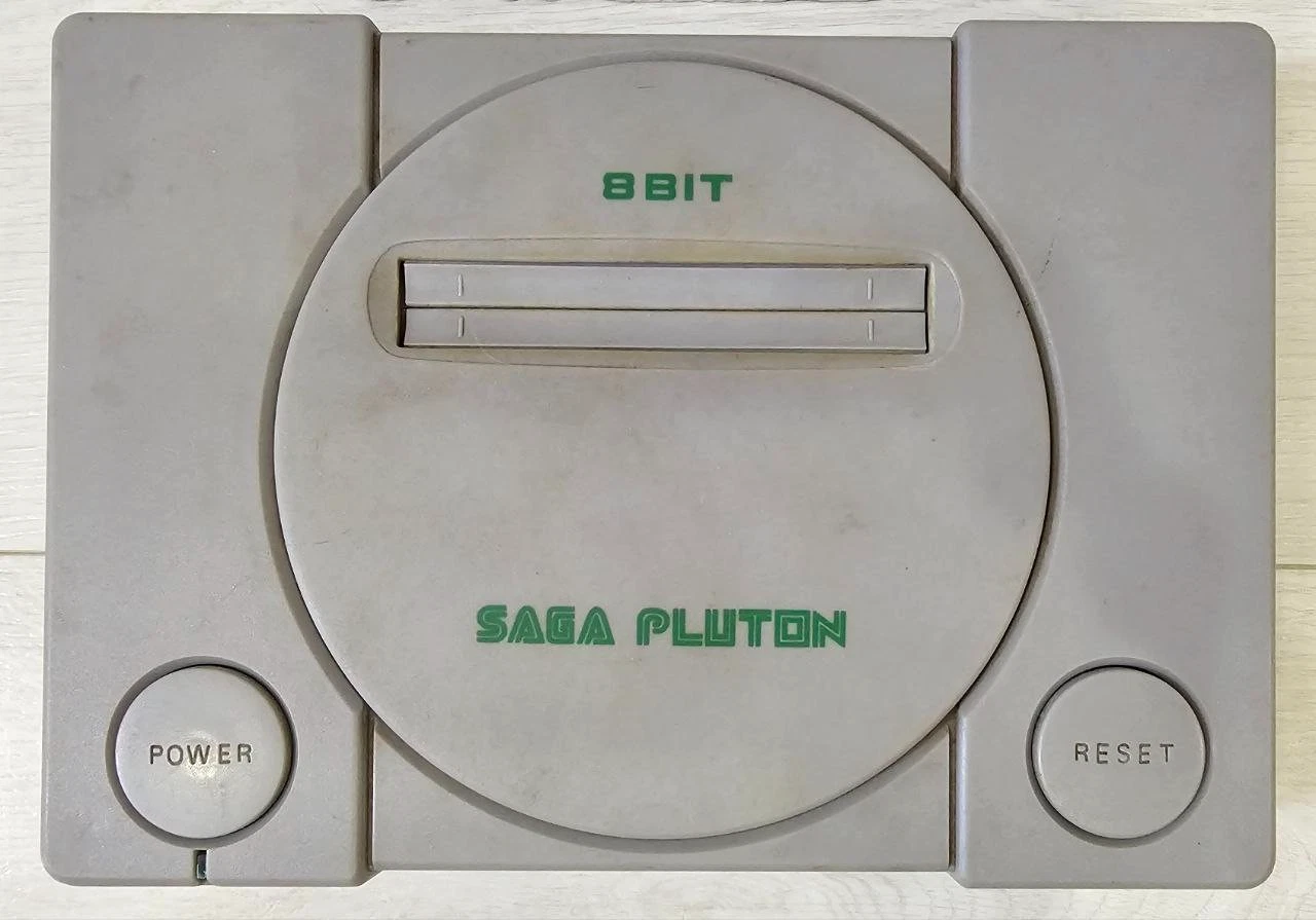 Vintage Retro 1990s Game Console 8 bit Saga Pluton Video Game Console for repair