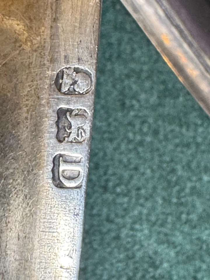 Antigua caja de baratijas georgiana de plata de ley - Londres 1819, diseño de carcasa esmaltada Foto 2 de 4