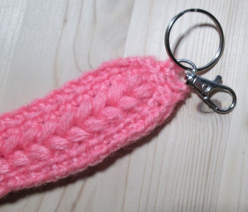 Schlüsselband gehäkelt Handmade Handgelenk groß rosa Schlüsselring Anhänger - Bild 2 von 3