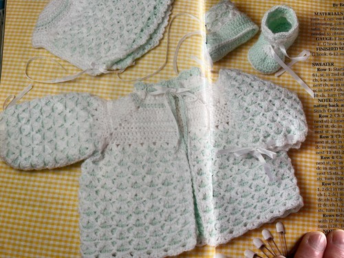 3 Crochet Booklets Vtg Annie's Attic Wardrobe Showcase Needlecraft Pattern Club - Picture 7 of 11