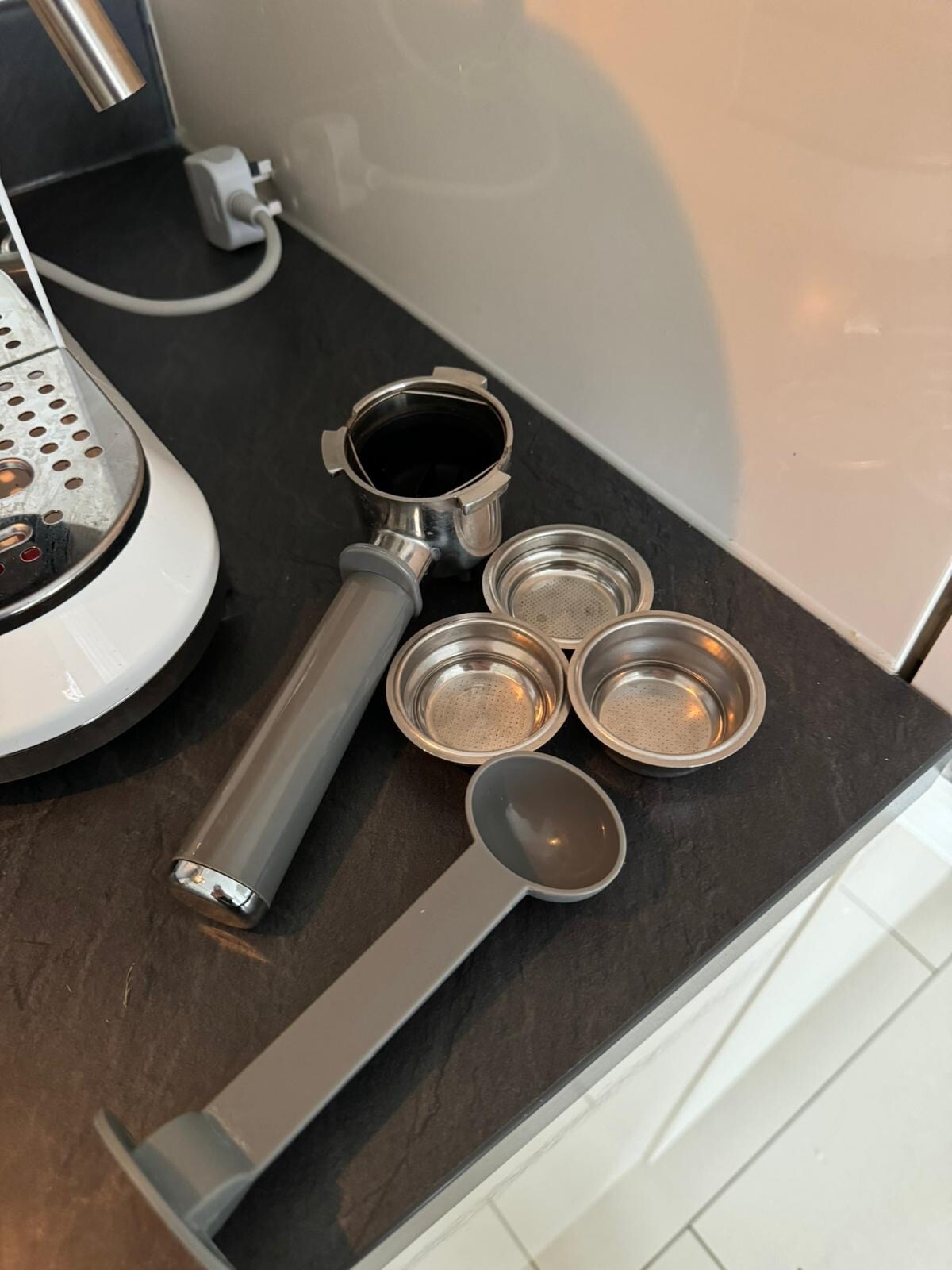 Smeg ECF01WHUK 15 Coffee Machine 1L White eBay