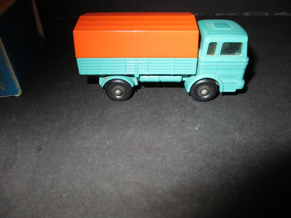 Vintage/Matchbox/Lesney/Série/Década de 1960 (MB/# 1/MERCEDES/CAMINHÃO) 1/64/Original/Caixa - Imagem 4 de 4