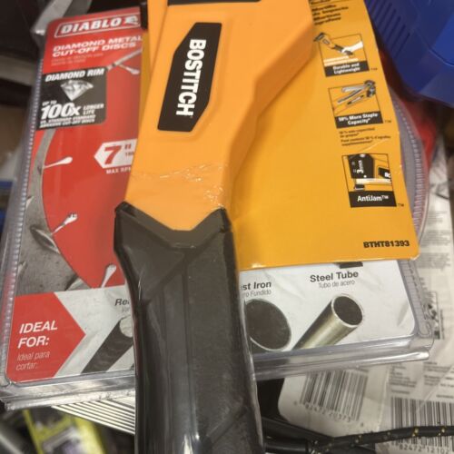 Bostitch 3 Stick Schwerlast Hammer Tacker BTHT81393 für 1/2, 3/8, 5/16 Klammern - Bild 4 von 5