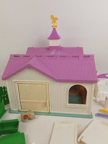 Vintage My Little Pony Show Stable G1 Hasbro 1983 Accessories - Picture 12 of 14