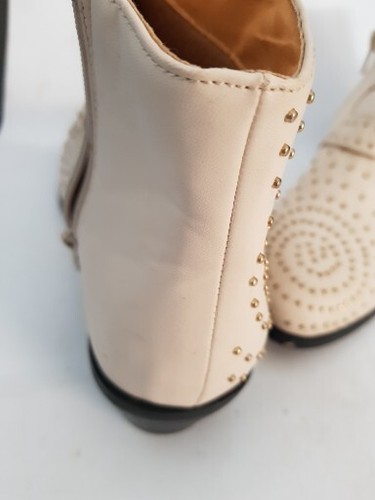 Spurr Cream Ankle Boots Size 6 Gold Buckles & Studs. Side Zip, Never Worn - Picture 10 of 13