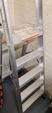 Aluminium Step Ladders With Platform and Tools Tray ideal for households 