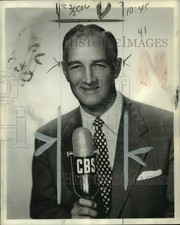 1952 Press Photo Tom Harmon, Sports commentator and Former Football Player