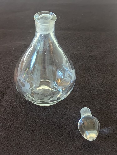 Vintage Lentheric Bouquet 4 oz Etched Perfume Bottle w/ Stopper 5.5" Tall Empty - Picture 8 of 13