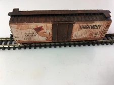 Rusted Lehigh Valley Box Car  Black Door NIRX 41003 N Scale Trains