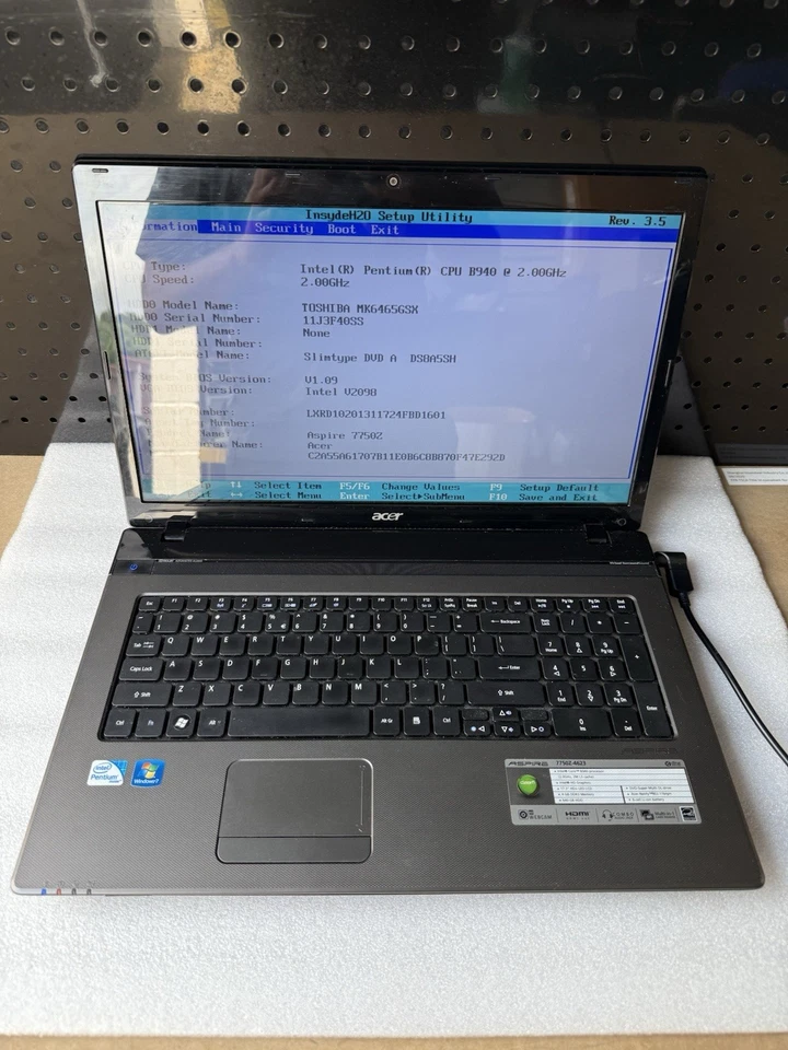 Acer Aspire 7750Z-4623 Intel Pentium B940 @2.40GHz 4GB RAM 640GB HDD 17.3" LCD Foto 3 de 4