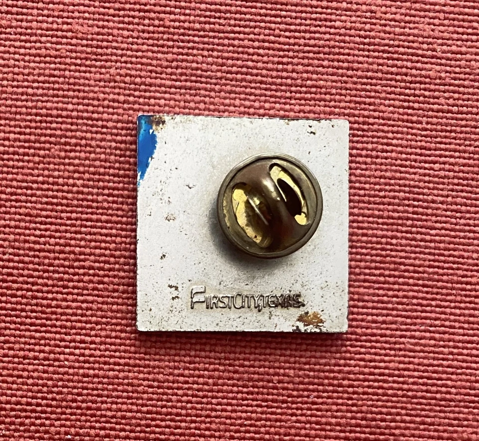 1991 Earl Campbell #34 Houston Oilers Pro Football Hall of Fame Induction Pin - Image 2 of 3