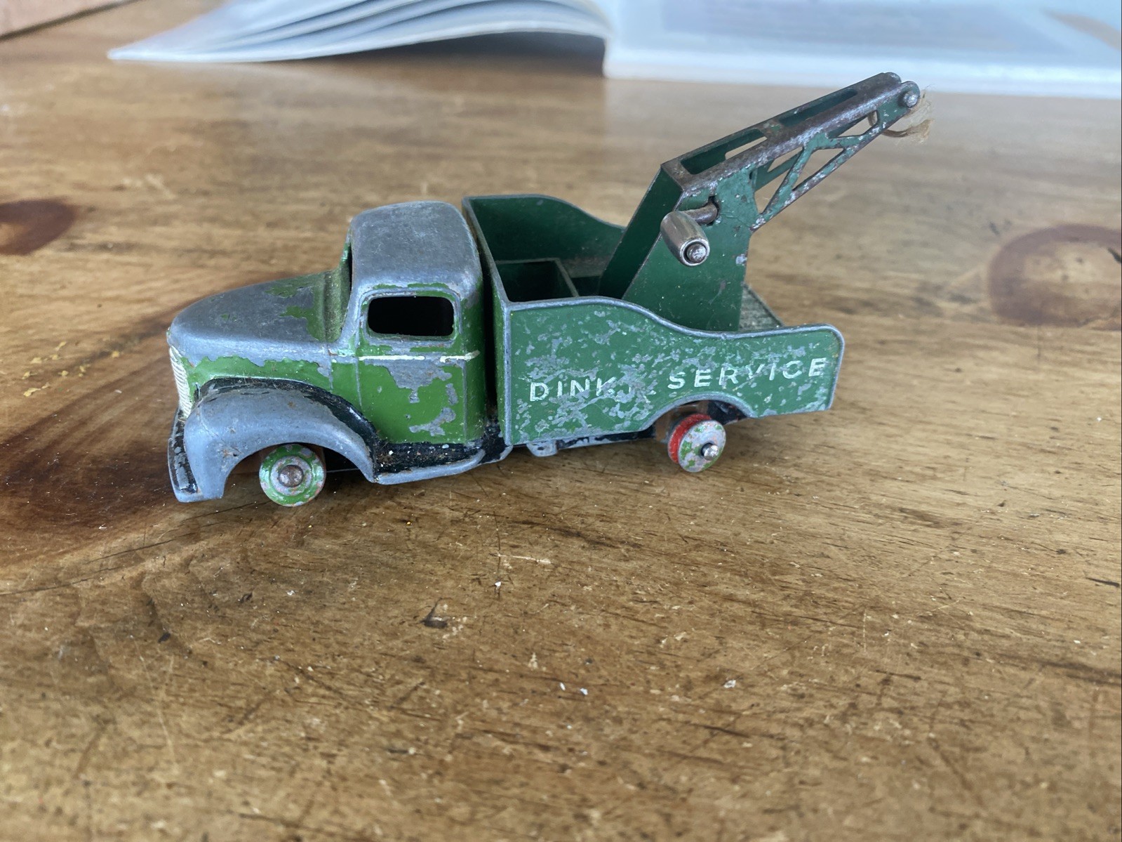 Dinky Toys – Camion COMMER Service – Bedford – échelle 1:55 – Made In England – Vert