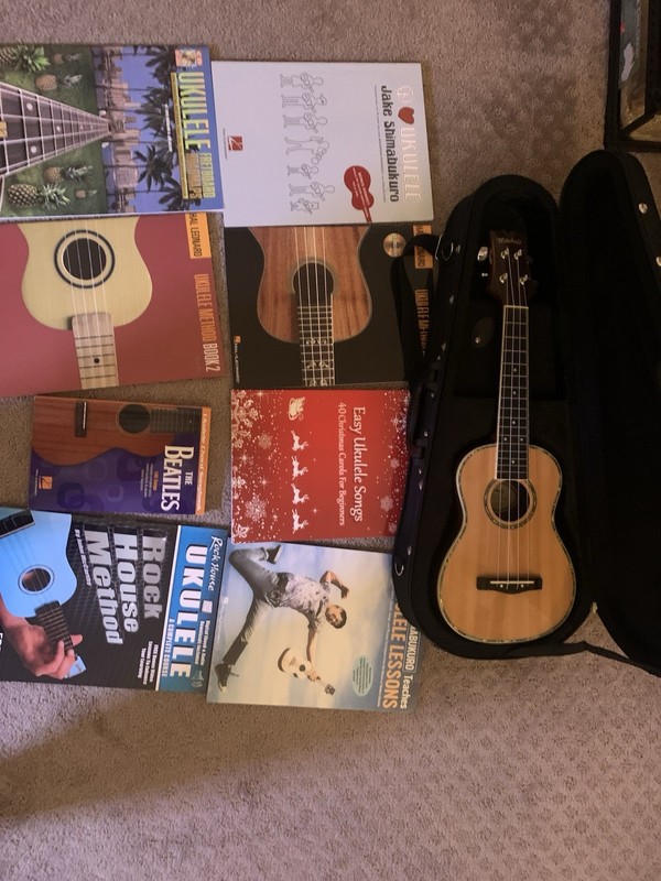 Mitchell MU-70/N Ukulele, Mahogany Body, Spruce Top With Case And Book Lot