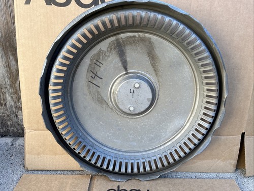 Chevy Chevelle Nova Camaro Hubcap Wheel Cover Hub Cap Used 14" 1973-1975 - Picture 2 of 6