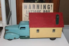 NICE LARGE 1930's  WYANDOTTE WIND UP CUSTOM MOTORHOME  TRUCK