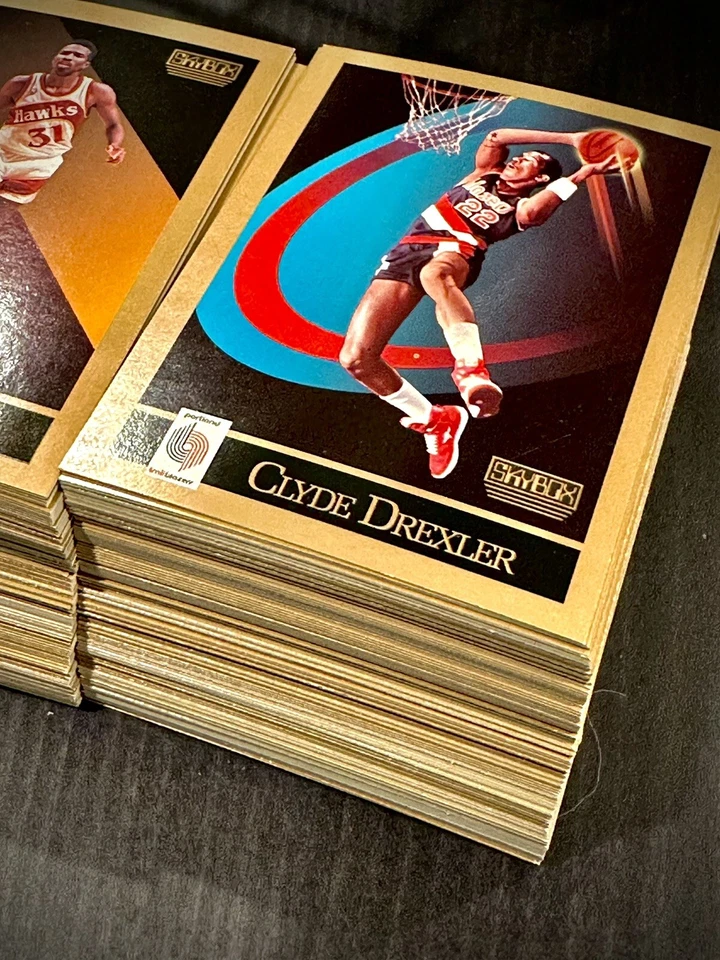 Лот (595) 1990-91 Skybox баскетбольные карточки + звезды - Изображение 2 из 4