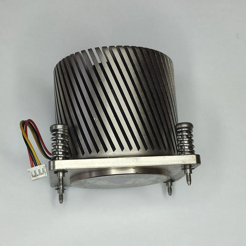 Dissipatore CPU in alluminio con ventola - Immagine 3 di 4