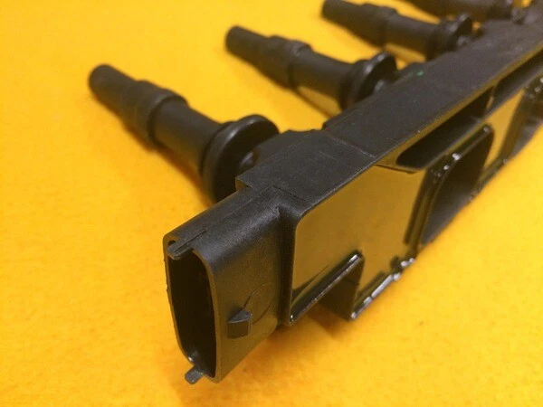 Paquete de bobinas de encendido para Holden TIGRA 1.8L Z18XE Over plug Foto 3 de 4