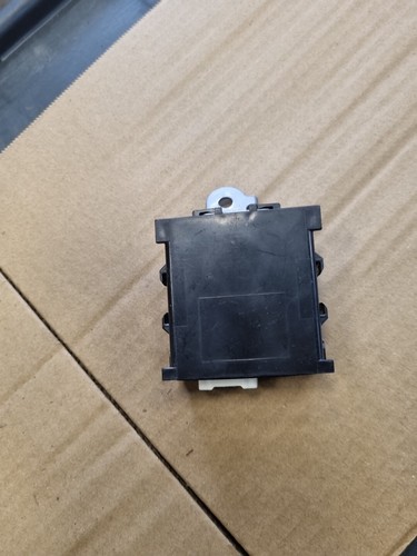 Double Door Central Lock Control Module 85970-48040 for LEXUS RX450H Toyota C-HR - Picture 3 of 3