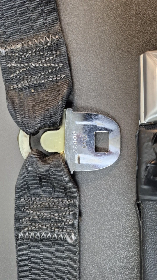 1982-93? S10 Blazer GMC S15 Jimmy OE Driver Seat Belt Retractor And Buckle - Image 3 of 4