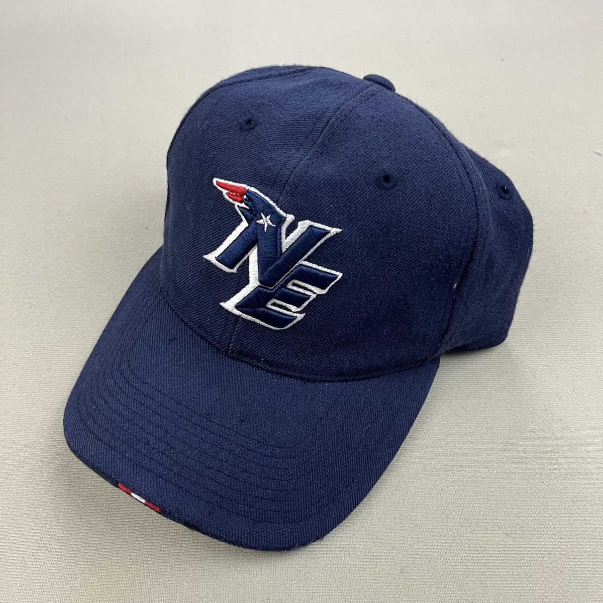 Vintage Nike New England Patriots Hat Cap Fitted 7-3/8 Blue