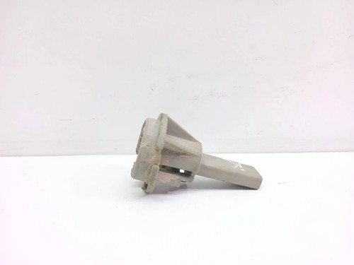 VW PASSAT Variant B5 3B6 Scheinwerferhalter links 392668 1.90 Diesel 31323220