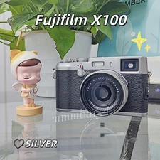 Fujifilm X100 12.3MP APS-C CMOS EXR 4x Optical Zoom Digital Camera -100% Working