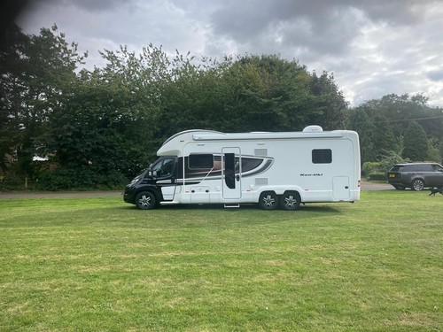SWIFT Kon Tiki 650 High Line 2019 12k miles - Picture 3 of 12