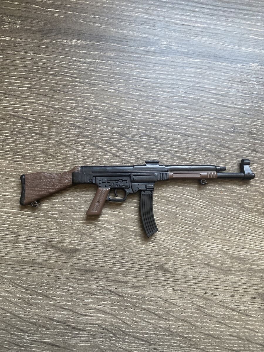 1:6 Ultimate Soldier AK 47 Rifle for 12 1:6 Ultimate Soldier AK 47 Rifle for 12