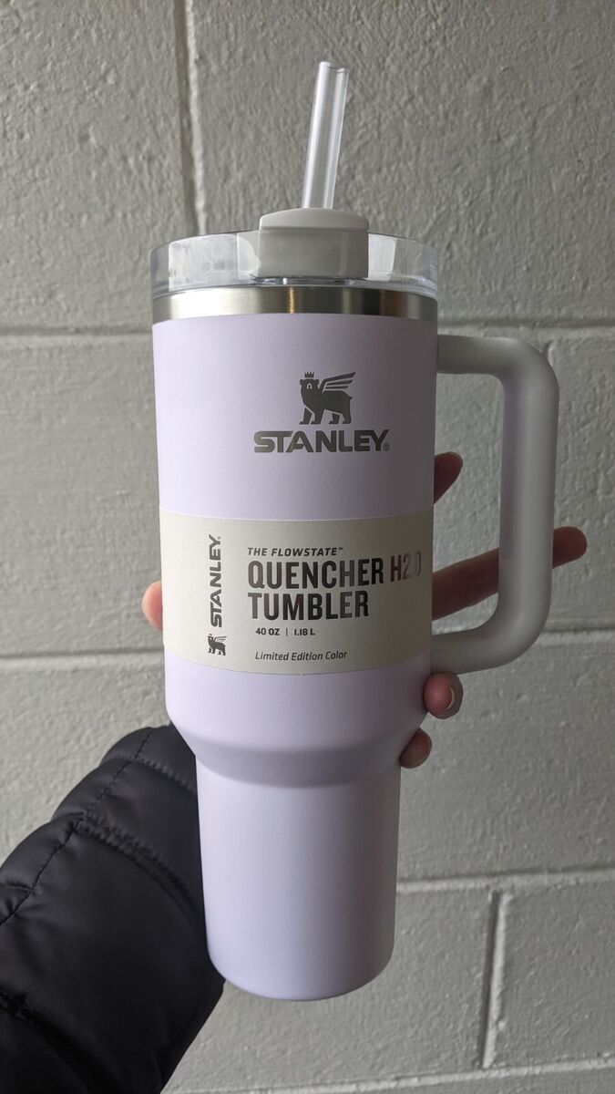 Cream - 40oz Stanley The Quencher H2.0 Flowstate Tumbler - *OFFICIAL* *NWT*